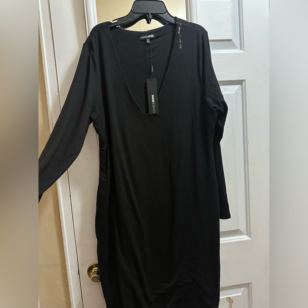 Fashion nova doublee lined v neck dress